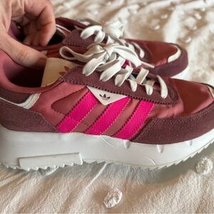 Adidas Sneakers